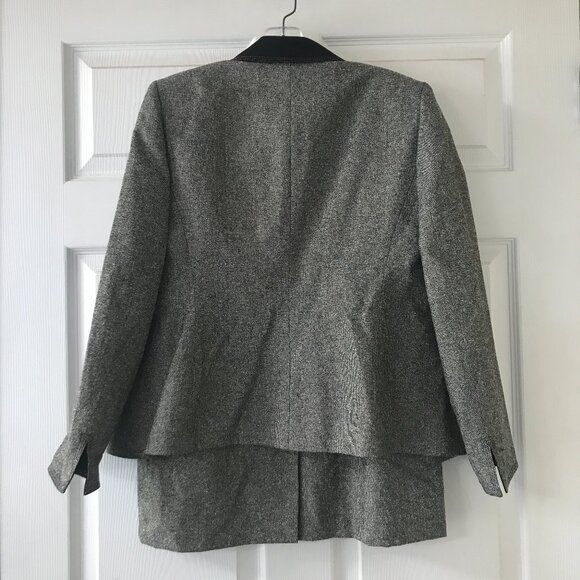 Kasper 2 pc women’s suits set size 10P Gray & Black. Skirt Suit Petite VINTAGE - Picture 3 of 3